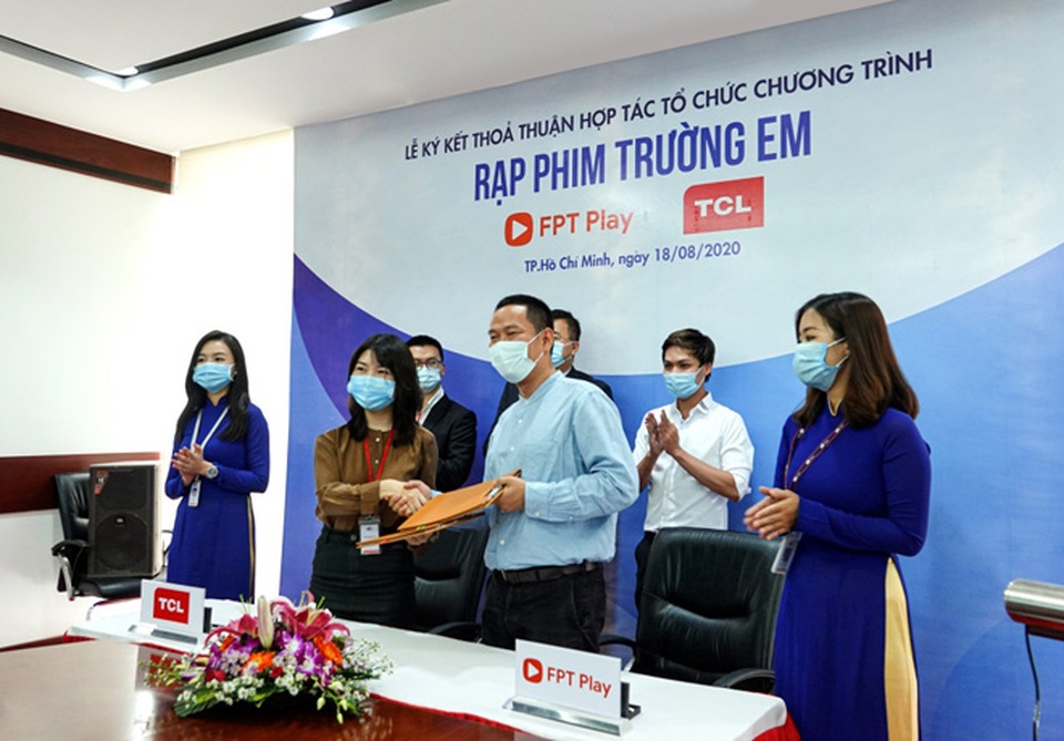 FPT Play và TCL Vietnam khởi động “Rạp Phim Trường Em” mùa 2 - 1 FPT Play và TCL Vietnam khởi động “Rạp Phim Trường Em” mùa 2 - 1