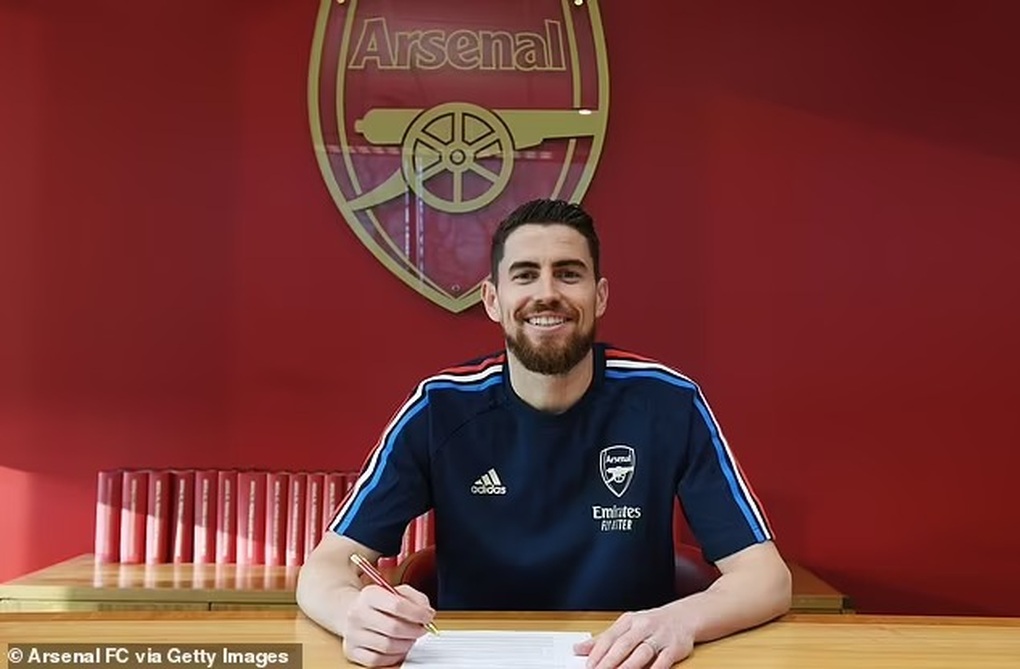 Jorginho bất ngờ rời Chelsea để khoác áo Arsenal - 1 Jorginho bất ngờ rời Chelsea để khoác áo Arsenal - 1