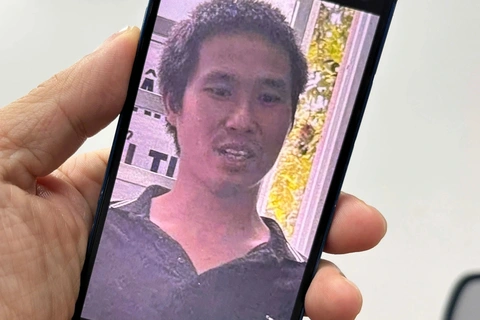 Nghi phạm Lê Sỹ Tùng núp ở quả đồi trước nhà nạn nhân chờ thời cơ