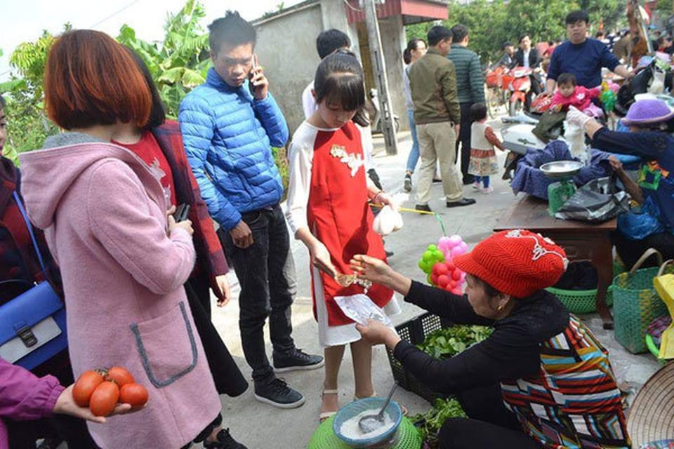 Chợ không nói thách, không mặc cả: Mỗi năm chỉ 1 phiên vào mùng 2 Tết - 2 Chợ không nói thách, không mặc cả: Mỗi năm chỉ 1 phiên vào mùng 2 Tết - 2