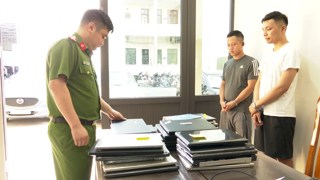 Thuê xe ô tô đi trộm nhiều tài sản trị giá gần nửa tỷ đồng - 1 Thuê xe ô tô đi trộm nhiều tài sản trị giá gần nửa tỷ đồng - 1