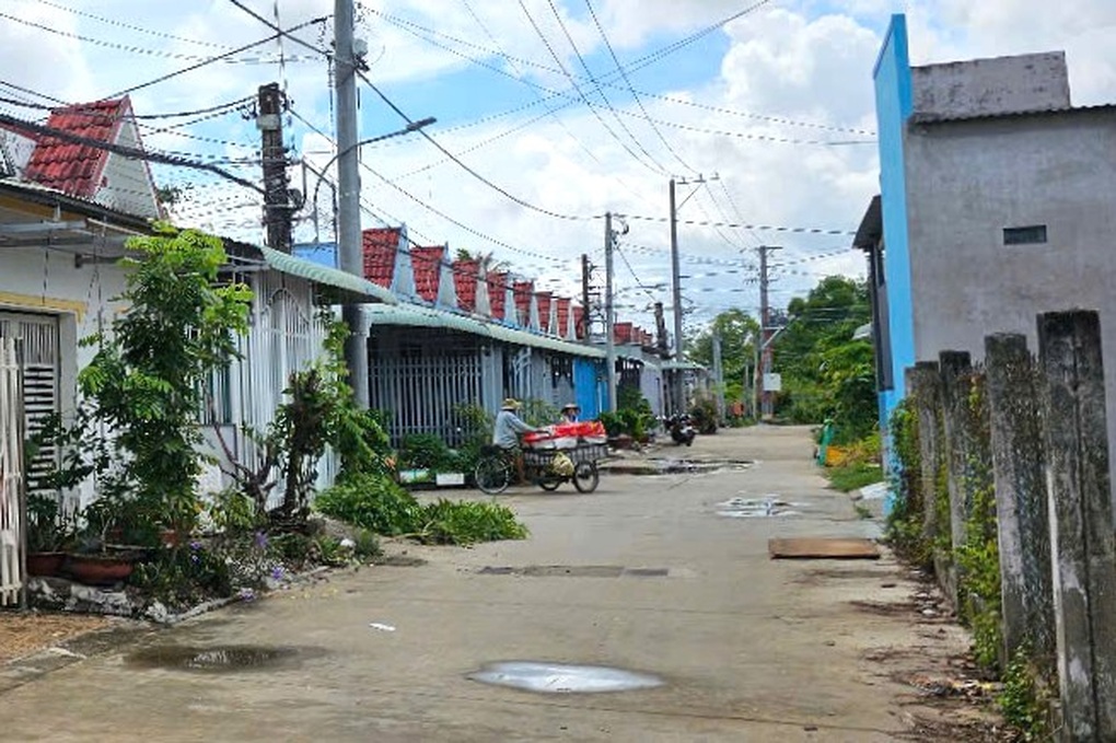 Tạm hoãn phiên tòa xét xử cựu Chủ tịch thành phố Sóc Trăng - 1 Tạm hoãn phiên tòa xét xử cựu Chủ tịch thành phố Sóc Trăng - 1