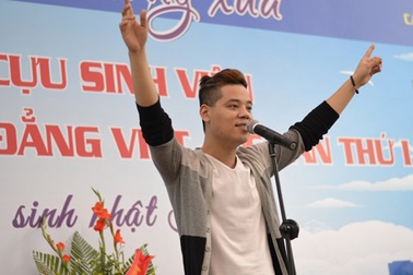 Trở lại trường xưa, Dương Trần Nghĩa “The Voice” hát tri ân thầy cô