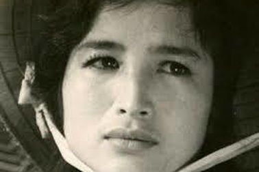 NSND Trà Giang kể chuyện bị “hỏi vé” khi vào rạp xem phim “Chị Tư Hậu”