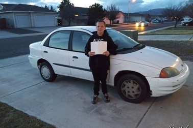 Thiếu niên 13 tuổi tự kiếm tiền mua xe tặng mẹ khiến dân mạng thán phục