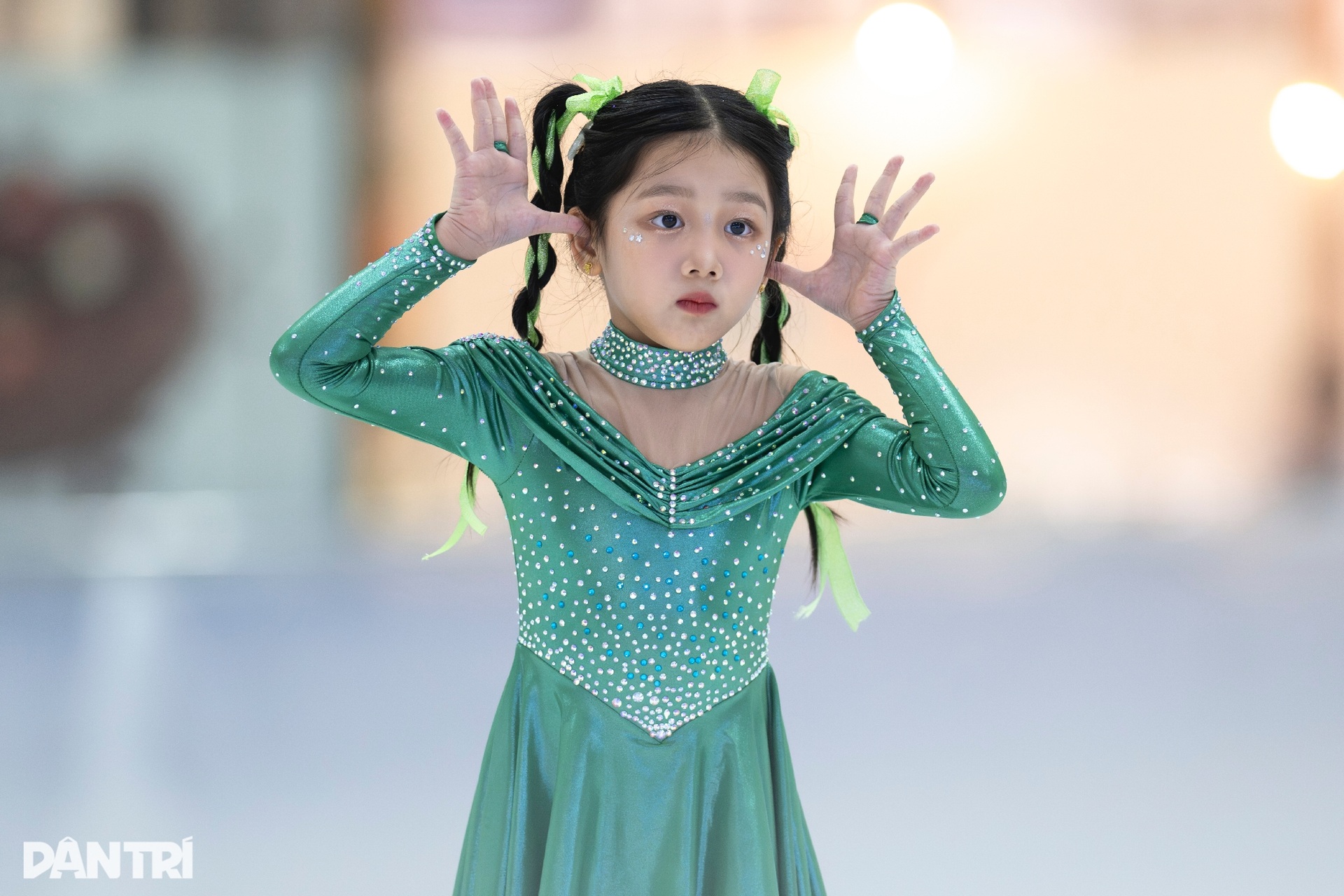 全国ユースフィギュアスケート選手権で美女たちがその美しさを披露 - 13 Những bóng hồng khoe sắc tại Giải vô địch trẻ trượt băng Quốc gia - 13