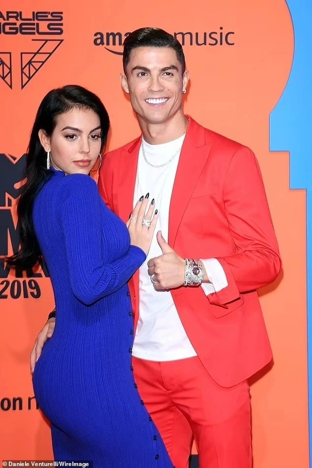 Một tháng tiền nhà hơn 7 tỷ đồng, nơi ở của Ronaldo sang cỡ nào? - 1 Một tháng tiền nhà hơn 7 tỷ đồng, nơi ở của Ronaldo sang cỡ nào? - 1