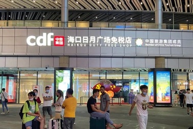 Dân Trung Quốc "đổ" hơn 73 tỷ USD mua hàng xa xỉ bất chấp đại dịch