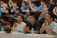 Giải thưởng Nhân tài Đất Việt 2016 tiếp tục truyền lửa đam mê đến sinh viên