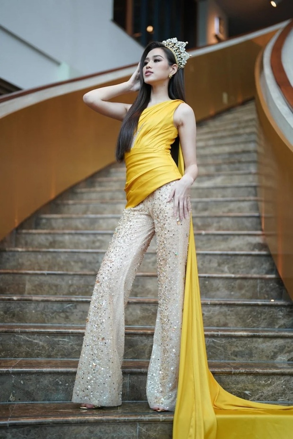 Hà Anh và loạt người đẹp gây xôn xao vì... hở bạo - 6 Hà Anh và loạt người đẹp gây xôn xao vì... hở bạo - 6