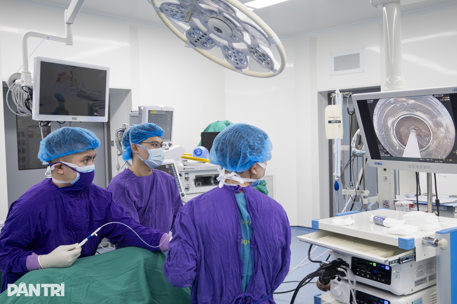 Xem bác sĩ thâm nhập dạ dày truy vết ung thư - 11 Xem bác sĩ thâm nhập dạ dày truy vết ung thư - 11