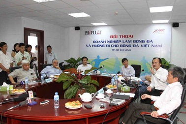 VFF lắng nghe ông “bầu” hiến kế làm bóng đá sạch