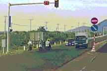 Vụ ô tô tông loạt xe máy: Chủ xe có vô can?