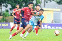 Xác định xong 4 cặp đấu tứ kết giải bóng đá U17 quốc gia 2025