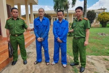 Bắt 2 kẻ buôn bán người sang Campuchia