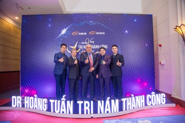 600 người chen chân tại sự kiện trị nám lớn nhất của Dr Hoàng Tuấn