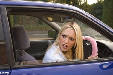 Phụ nữ đỗ xe tệ hơn đàn ông