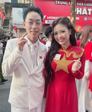 Mỹ Tâm, Trang Pháp, Hòa Minzy đọ sắc với áo dài mừng ngày Quốc khánh - 5