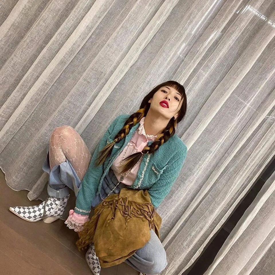 Phong cách nóng bỏng của biểu tượng gợi cảm xứ Hàn HyunA - 2 Phong cách nóng bỏng của biểu tượng gợi cảm xứ Hàn HyunA - 2
