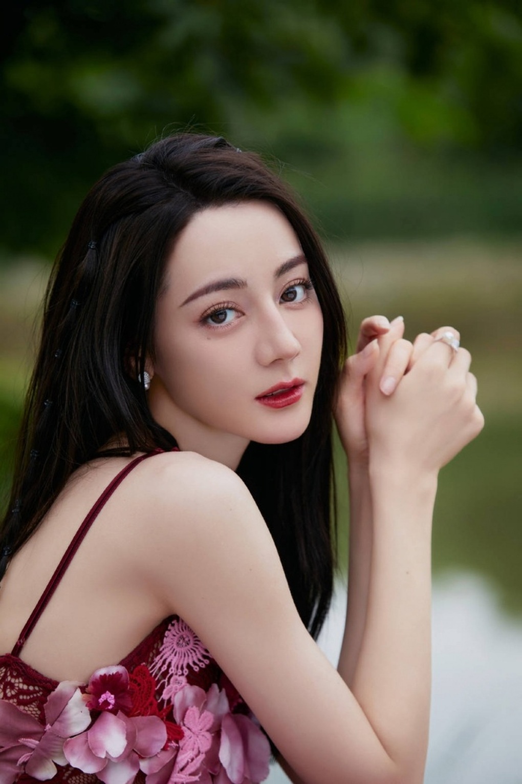 Nhan sắc băng thanh ngọc khiết lôi cuốn của Địch Lệ Nhiệt Ba - 6 Nhan sắc băng thanh ngọc khiết lôi cuốn của Địch Lệ Nhiệt Ba - 6