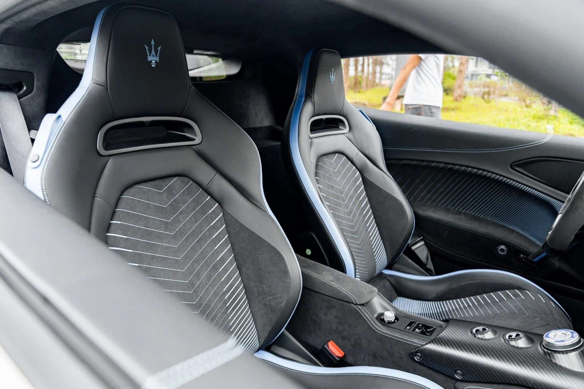 Rao bán 3 năm vẫn chưa có khách, siêu xe Maserati MC20 được giảm 5 tỷ đồng - 5