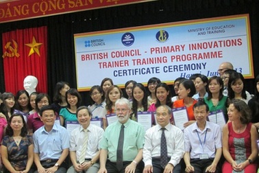 Lễ trao chứng chỉ tốt nghiệp chương trình Đổi mới Tiếng Anh Tiểu học