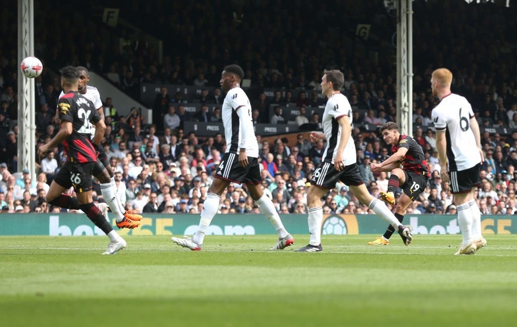 Haaland đi vào lịch sử, Man City vượt lên trên Arsenal - 2 Haaland đi vào lịch sử, Man City vượt lên trên Arsenal - 2