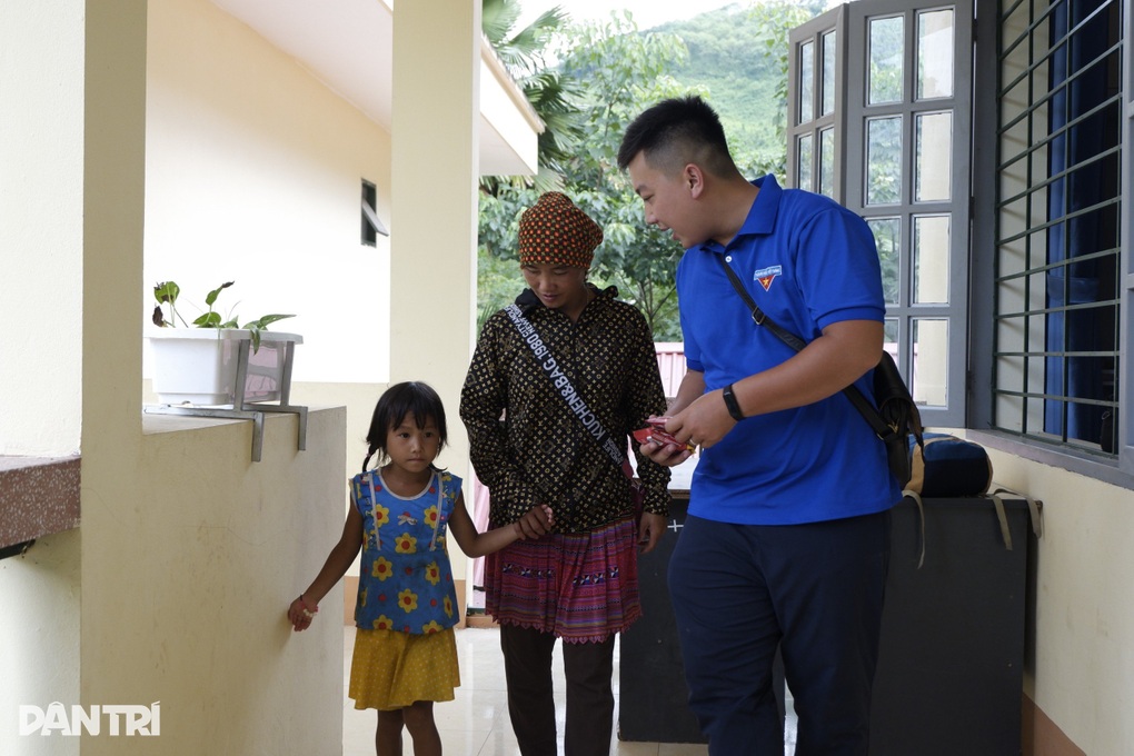 Nâng cao kỹ năng y tế học đường cho giáo viên tại xã nghèo Lào Cai - 3