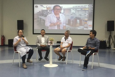 Giáo sư mặc quần đùi nói chuyện với SV: Liệu có phù hợp, hiệu quả không?