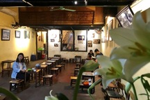 Những quán cà phê "nhuốm màu thời gian", lưu giữ ký ức tuổi thơ ở Hà Nội