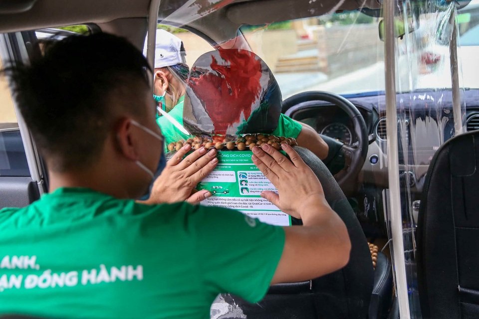 Chiêu độc của cánh lái xe taxi trong thời dịch Covid-19 - 8 Chiêu độc của cánh lái xe taxi trong thời dịch Covid-19 - 8