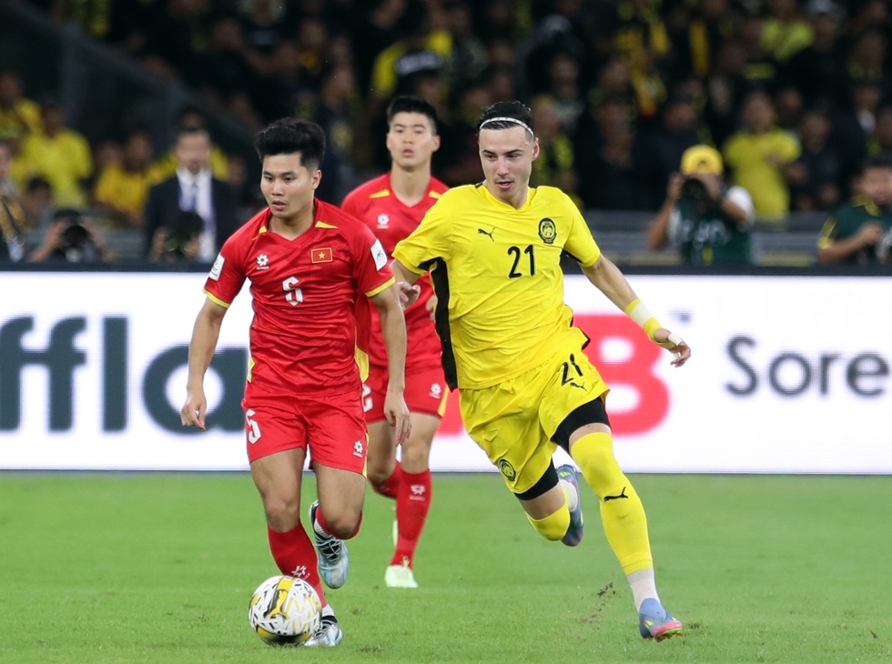 Cựu Phó Chủ tịch AFF: “Tuyển Việt Nam xứng đáng dự Asian Cup hơn Malaysia” - 2 Cựu Phó Chủ tịch AFF: “Tuyển Việt Nam xứng đáng dự Asian Cup hơn Malaysia” - 2