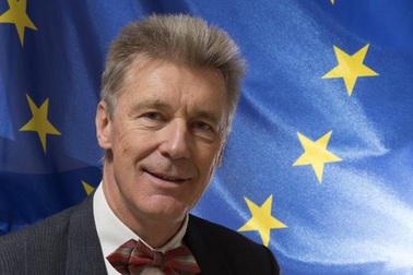 Cựu Đại sứ EU bị nghi làm gián điệp cho Trung Quốc