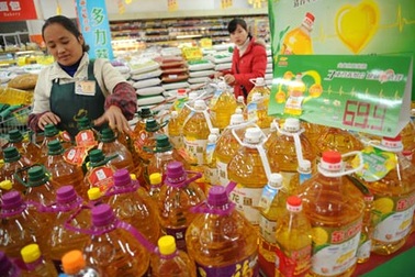 Trung Quốc: Nhiều dầu ăn pha dầu cọ độc hại