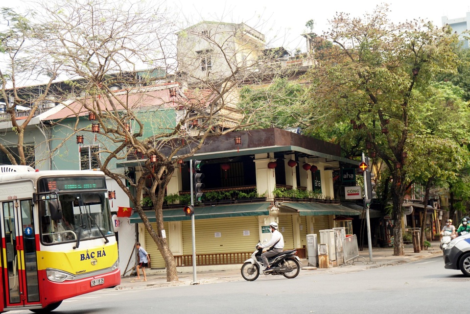 Hạn chế di chuyển từ vùng dịch không có nghĩa là phong tỏa Hà Nội, TPHCM - 2 Hạn chế di chuyển từ vùng dịch không có nghĩa là phong tỏa Hà Nội, TPHCM - 2