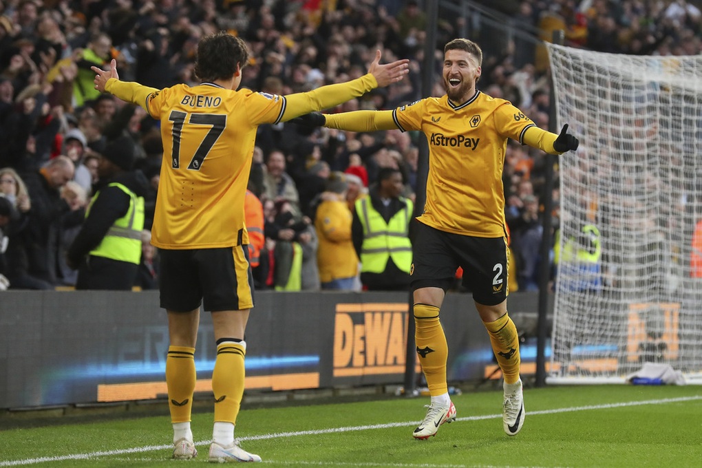 Hàng công quá tệ, Chelsea trắng tay trên sân Wolves - 2 Hàng công quá tệ, Chelsea trắng tay trên sân Wolves - 2
