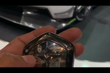 Chiếc khoá bấm đặc biệt của siêu xe Koenigsegg Jesko