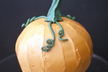 Mách mẹ cách làm bánh bí ngô chiêu đãi bé ngày lễ Halloween