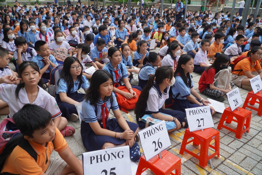 Học sinh tranh tài 1 chọi 3 để giành suất vào lớp 6 trường hot ở TPHCM - 3 Học sinh tranh tài 1 chọi 3 để giành suất vào lớp 6 trường hot ở TPHCM - 3
