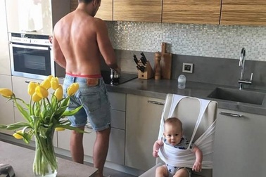 Hài hước chùm ảnh nuôi con thật khó