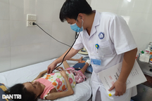 Số phận hẩm hiu của cô gái khuyết tật 32 tuổi, nặng 20kg