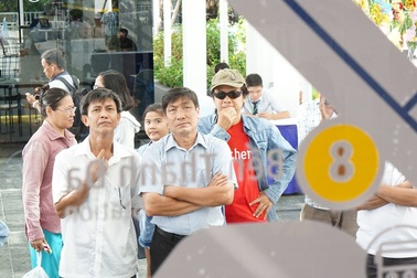 Người Sài Gòn thất vọng vì chưa được đi buýt đường sông