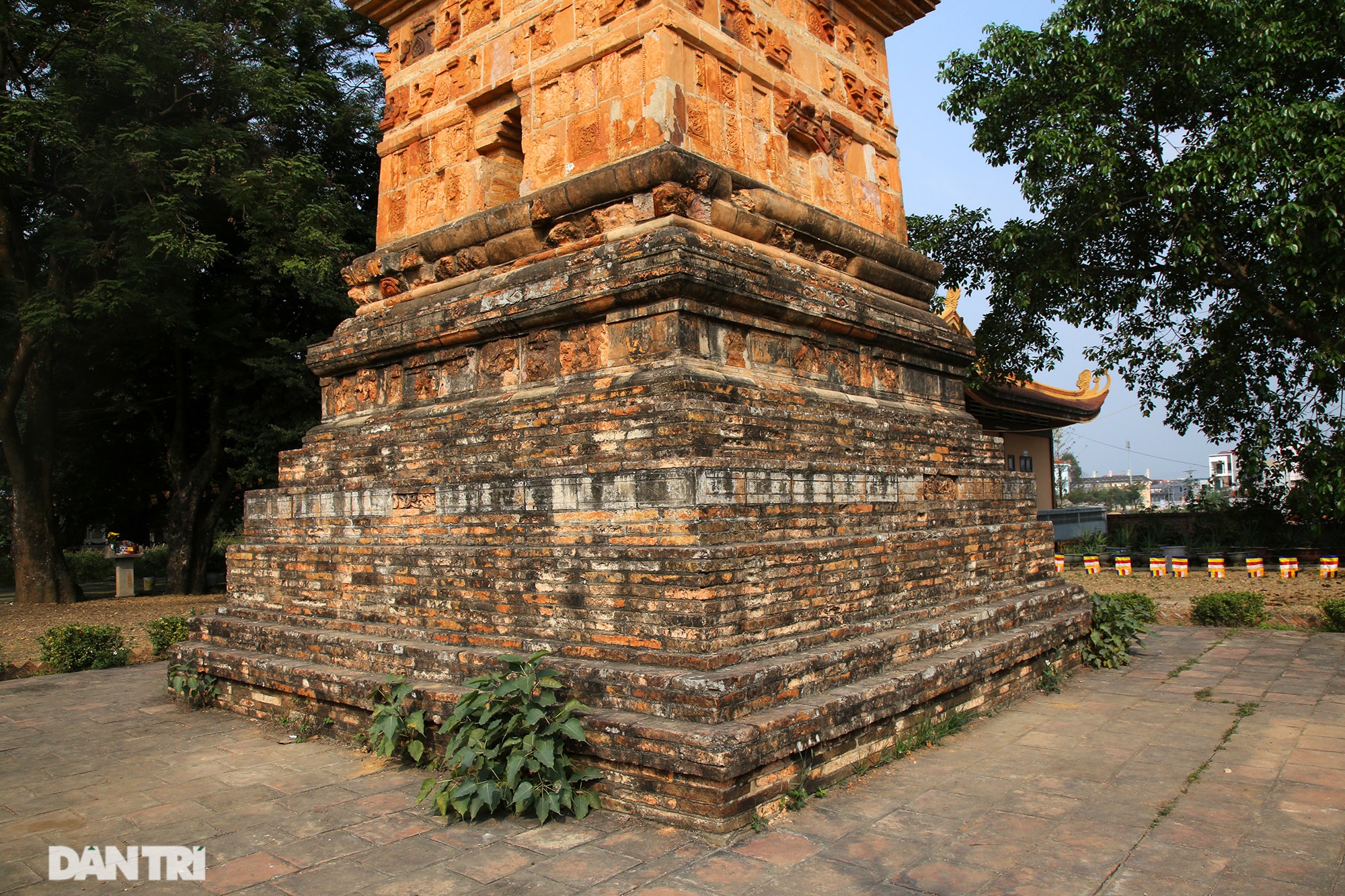 Tháp đất nung cao nhất Việt Nam thời Trần còn lại đến ngày nay - 5 Tháp đất nung cao nhất Việt Nam thời Trần còn lại đến ngày nay - 5