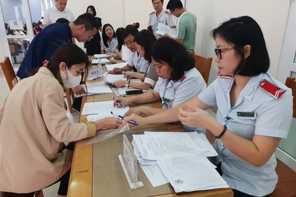 Tiền đóng bảo hiểm 22%, tối thiểu hưởng lương hưu gần 35% là hào phóng - 8 Tiền đóng bảo hiểm 22%, tối thiểu hưởng lương hưu gần 35% là hào phóng - 8