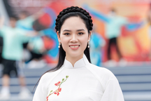 Sau 20 năm đăng quang, Hoa hậu "bí ẩn" Mai Phương bây giờ ra sao?