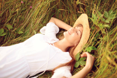 Là phụ nữ, hãy yêu bản thân mình trong từng hơi thở