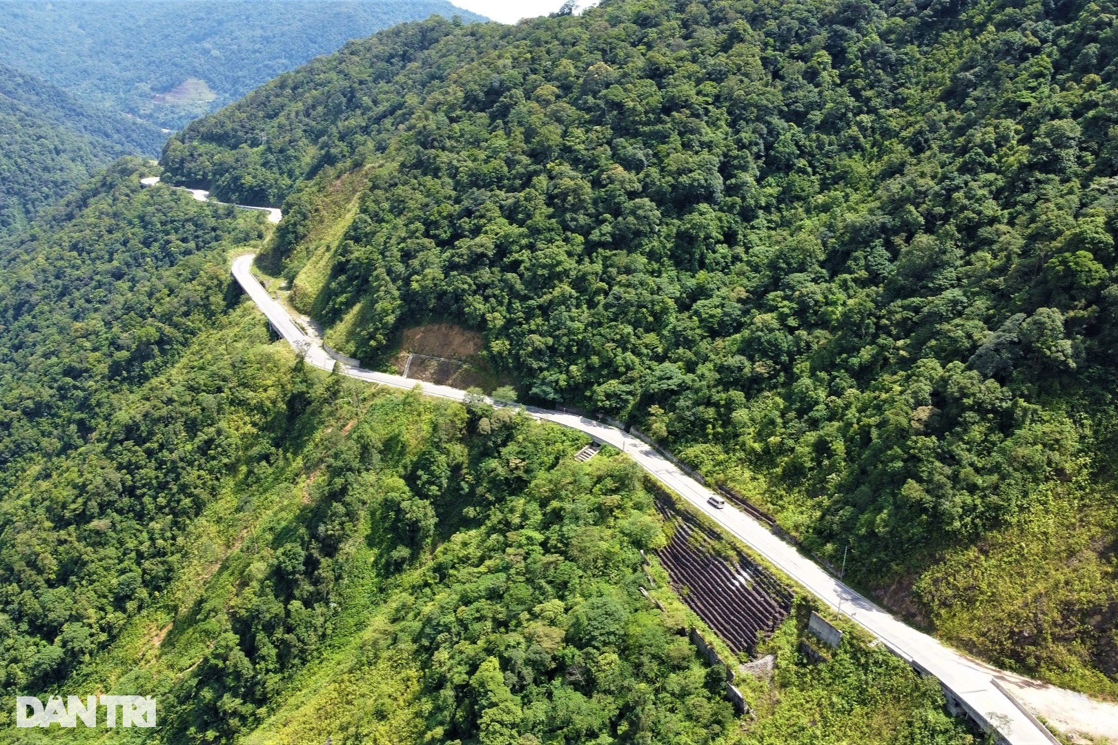 View - Cung đường từng được mệnh danh "đẹp nhất Việt Nam" sau một thập kỷ nâng cấp | Báo Dân trí