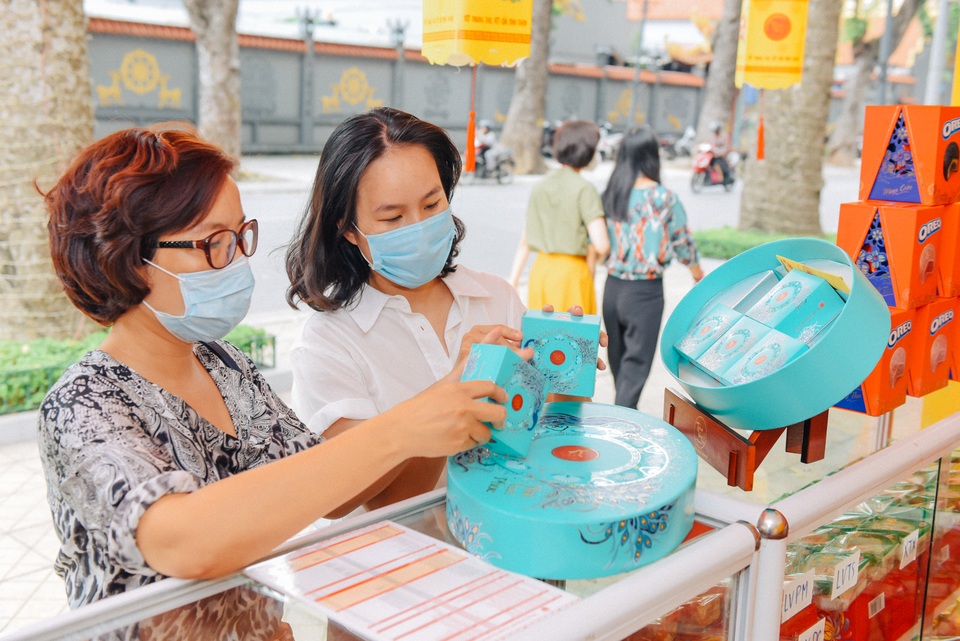Trung thu: Lễ hội của tình thân và sự đoàn viên - 2 Trung thu: Lễ hội của tình thân và sự đoàn viên - 2