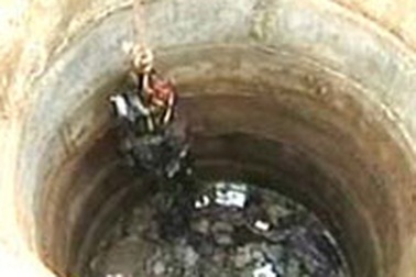 Ấn Độ phát hiện nhiều bộ phận trẻ em ở giếng hoang