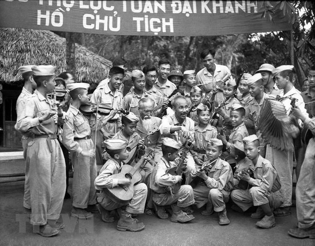 Những dấu ấn và bài học từ sinh nhật Bác - 2 Những dấu ấn và bài học từ sinh nhật Bác - 2